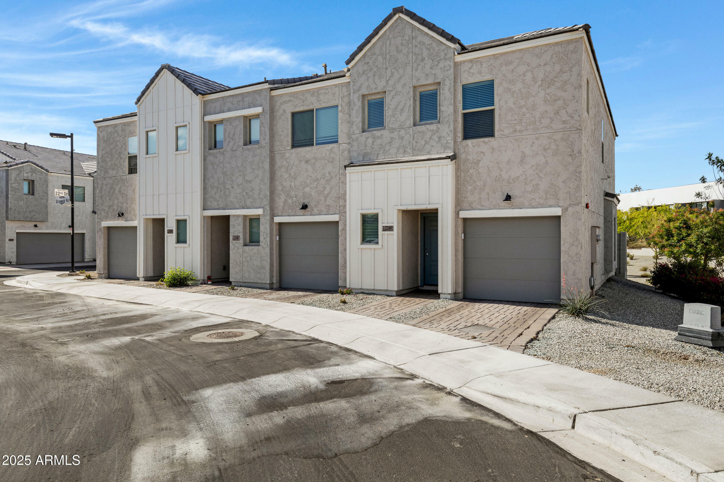 2249 W Griswold Road  Phoenix AZ 85021 photo