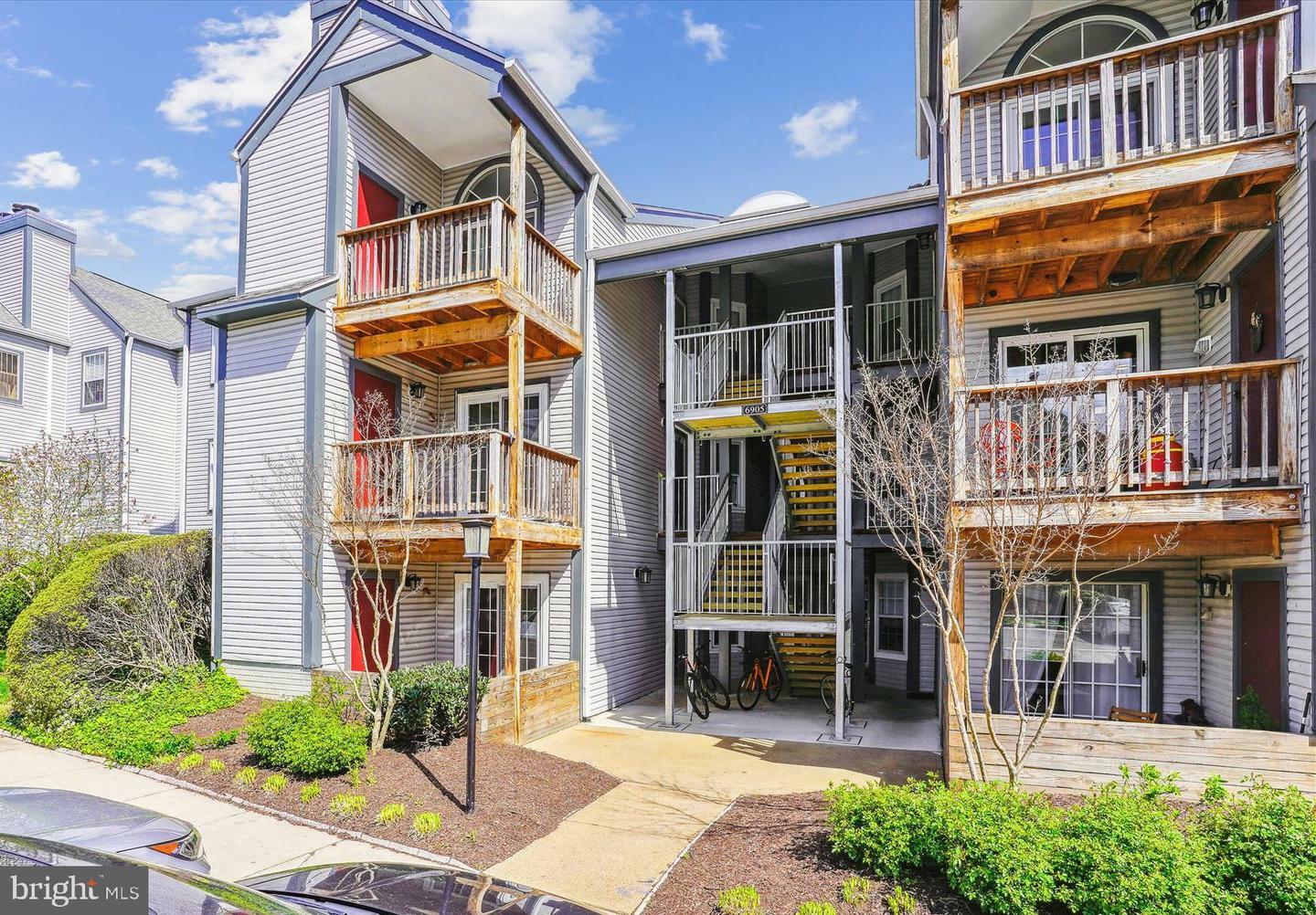 Property Photo: 6905 Victoria Drive A VA 22310