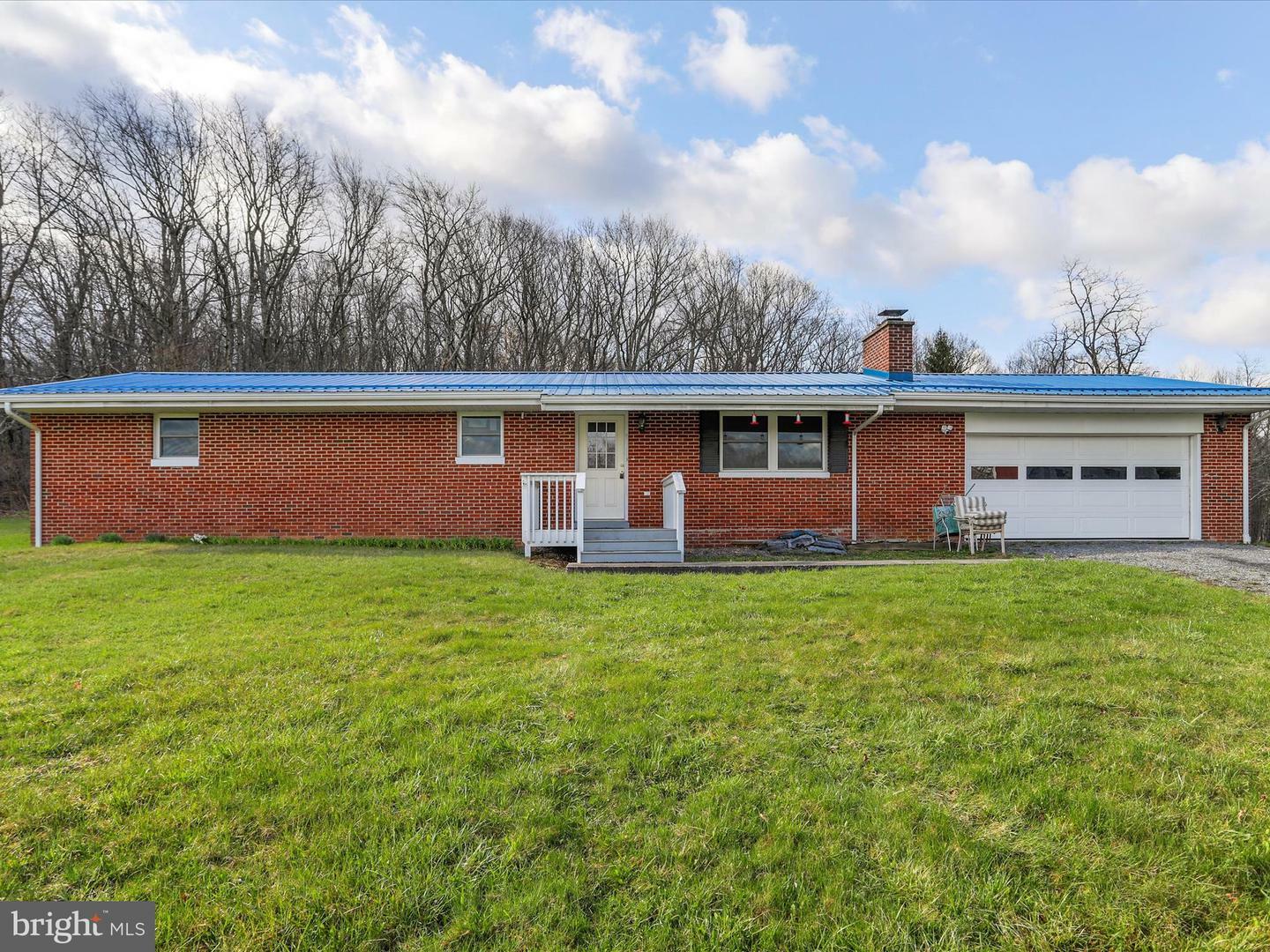 Property Photo: 18029 Northwestern Turnpike WV 26717