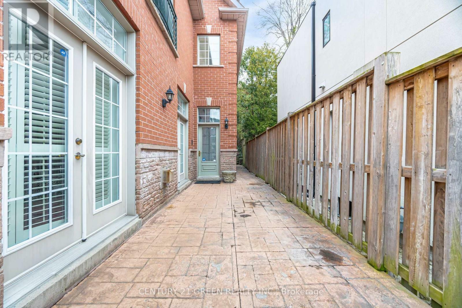 Property Photo: 135 Glenmount Park Road ON M4E 2N3