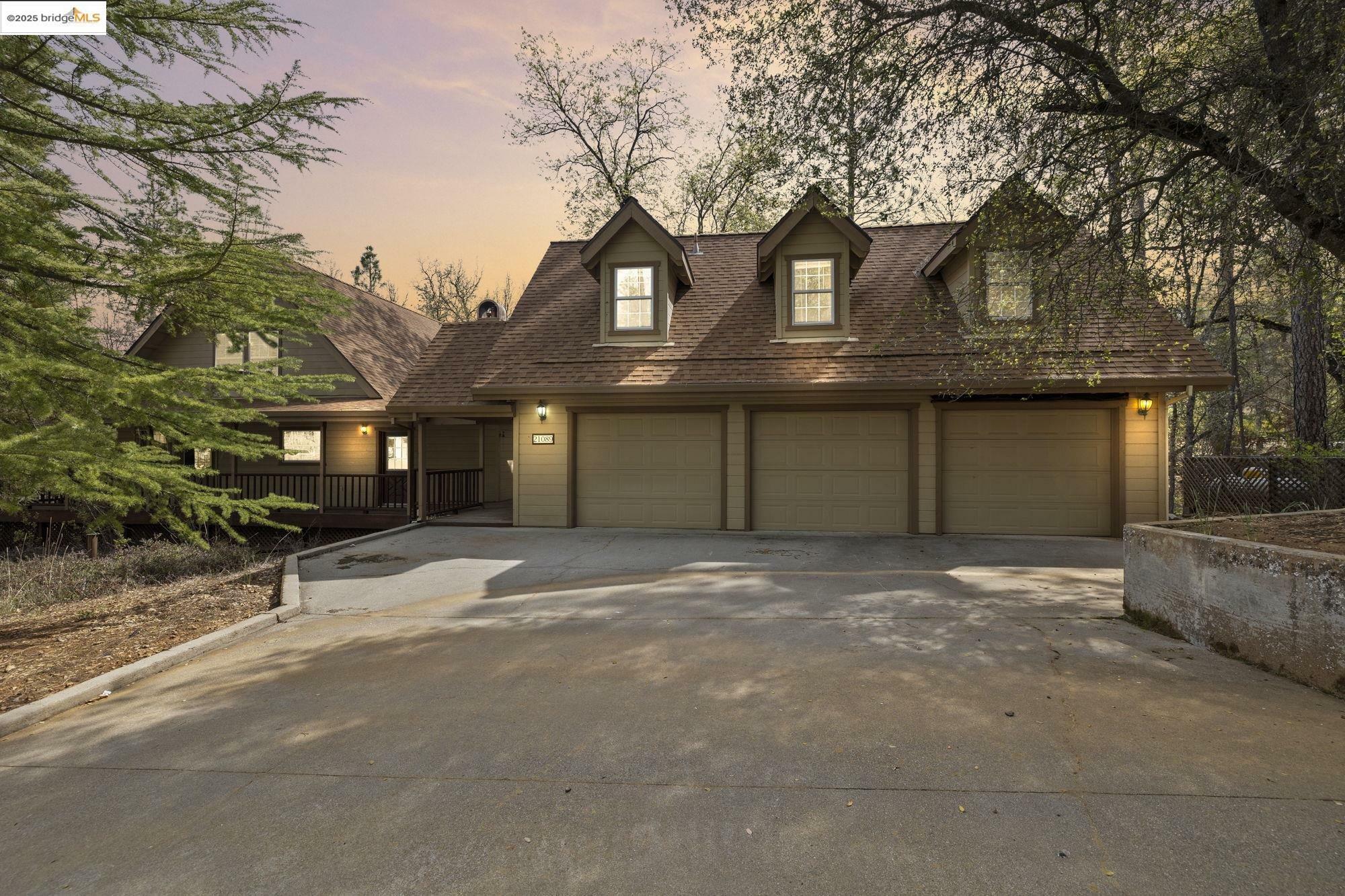 Property Photo: 21089 Stott Ln CA 95370