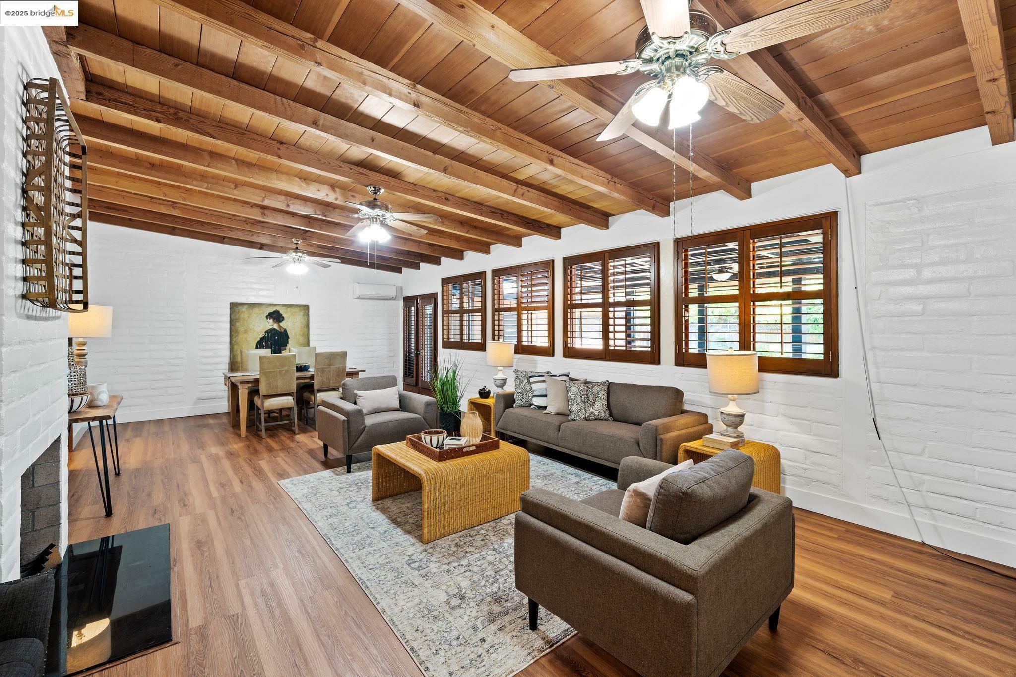 Property Photo: 220 Rolando Ave CA 94513