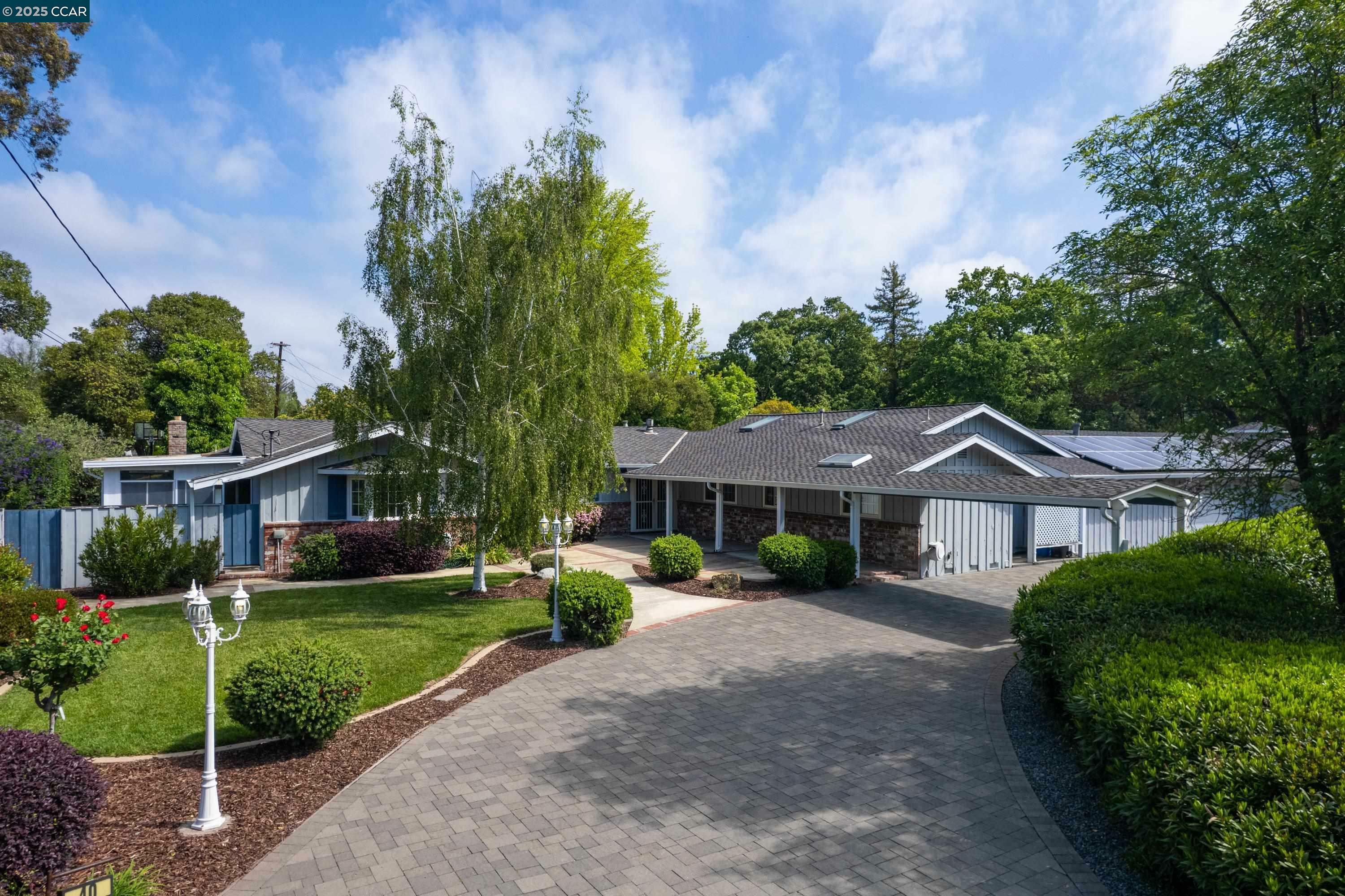 Property Photo: 40 Anderson Circle CA 94595