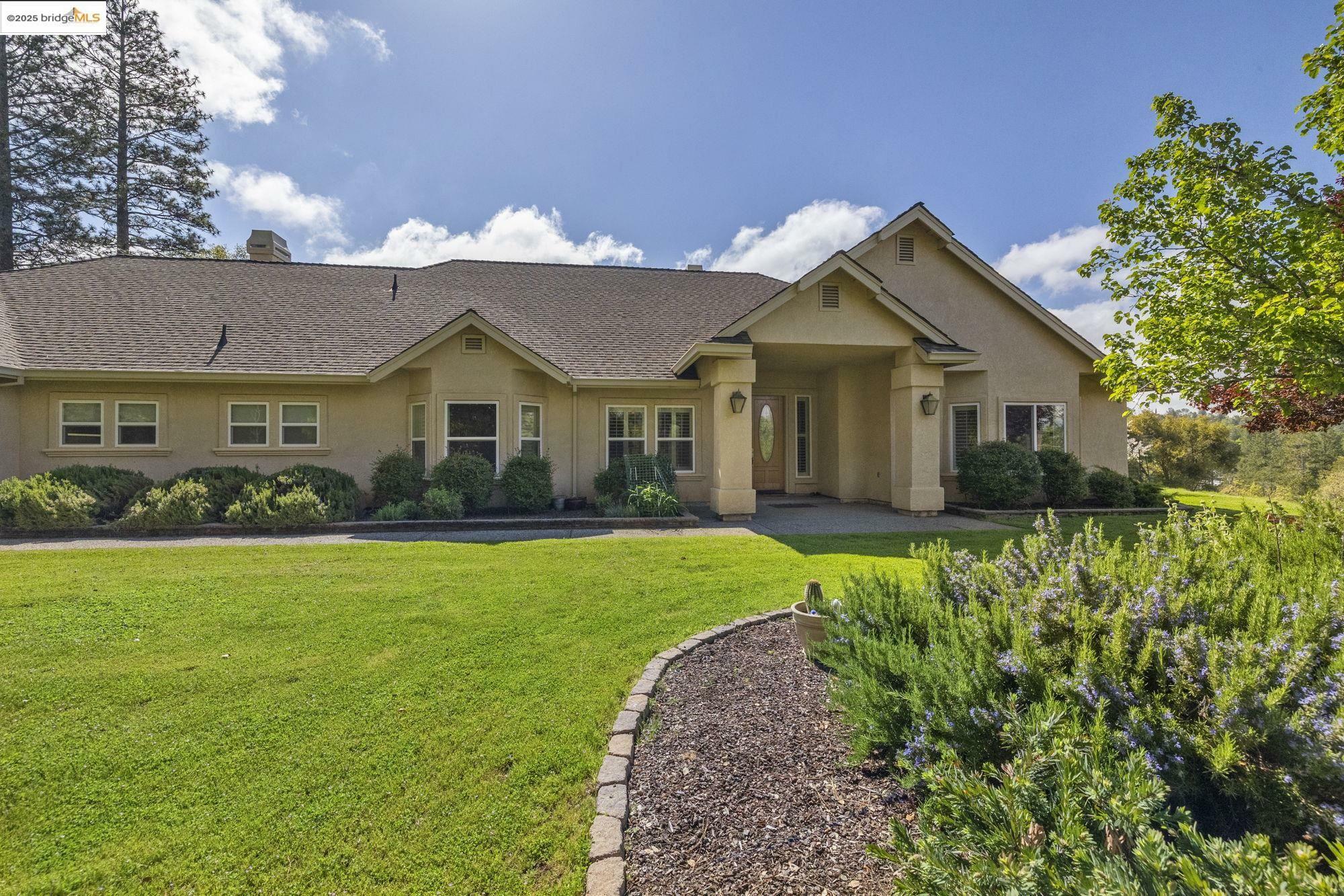 Property Photo: 19833 Mine Meadow Ct CA 95370