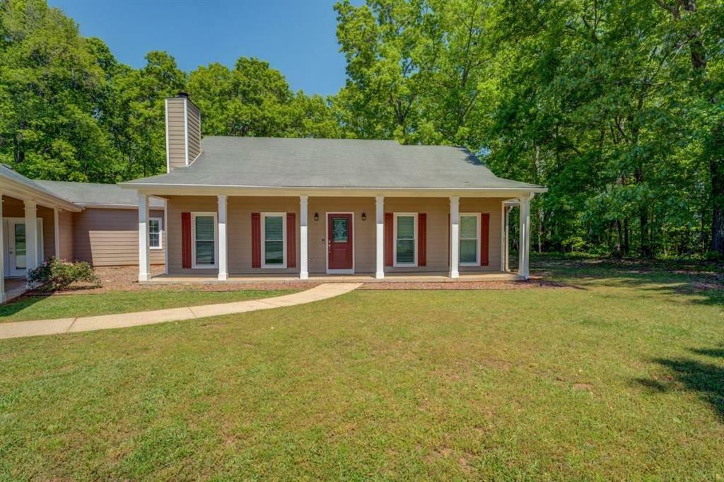 Property Photo: 70 Graystone Drive GA 30014
