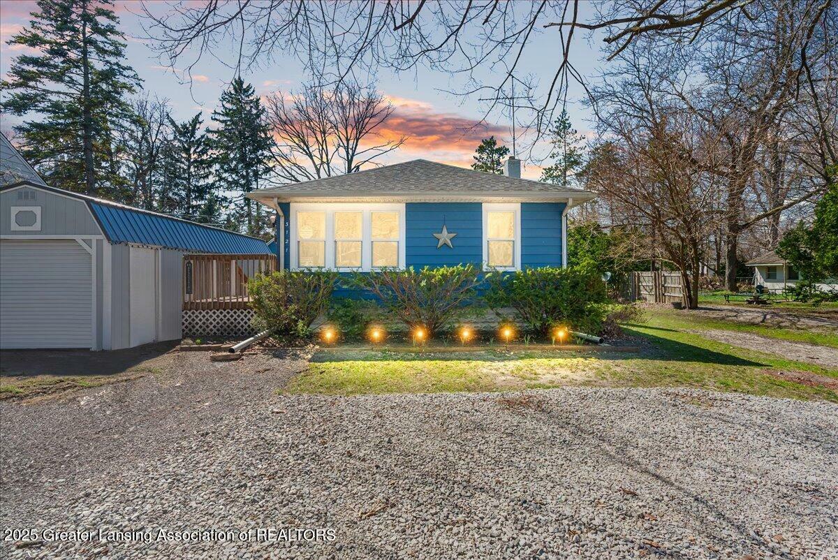 Property Photo: 3121 Sheffer Avenue MI 48906