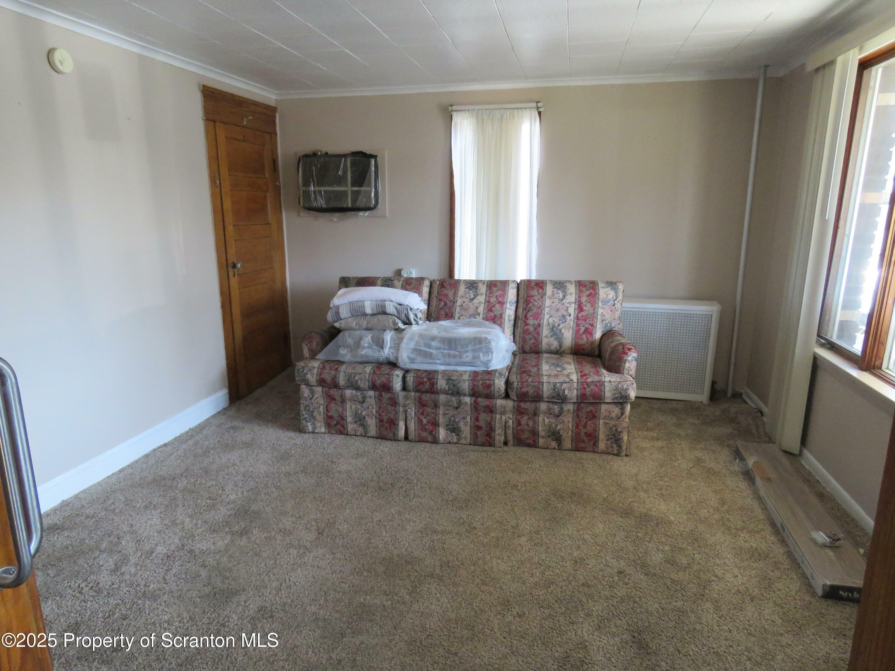 Property Photo: 637 Ann Street PA 18642
