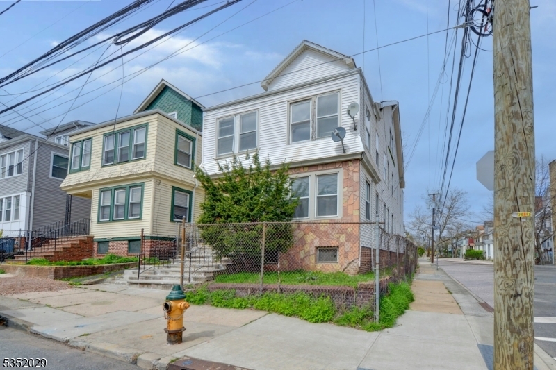 Property Photo: 295 Renner Ave NJ 07112