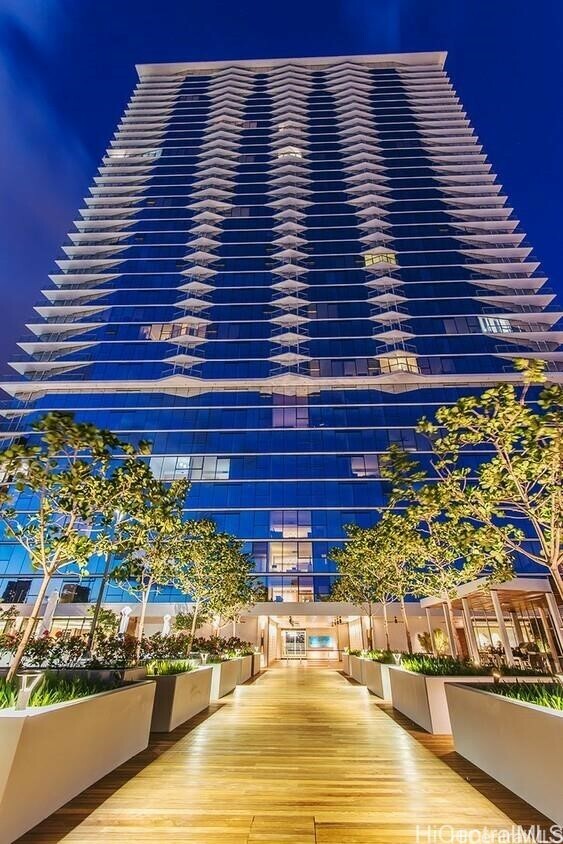 Property Photo: 888 Kapiolani Boulevard 2001 HI 96813