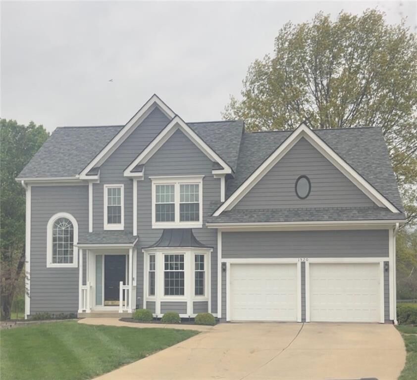 Property Photo: 1520 SE Silkwood Lane MO 64063