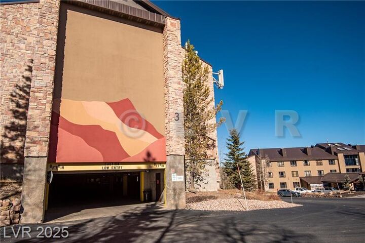 Property Photo: 223 Hunter Ridge Rd #E300 UT 84719