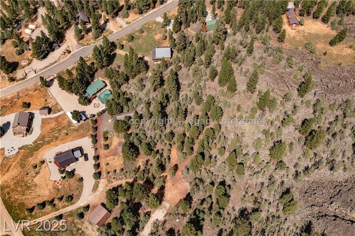 Property Photo: 937 E Black Rock Circle UT 84735