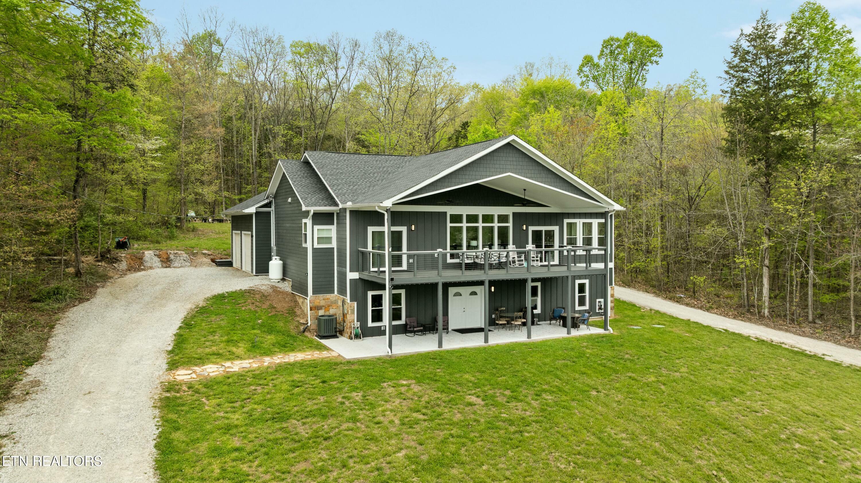 Property Photo: 620 E Norris Pointe Rd TN 37766