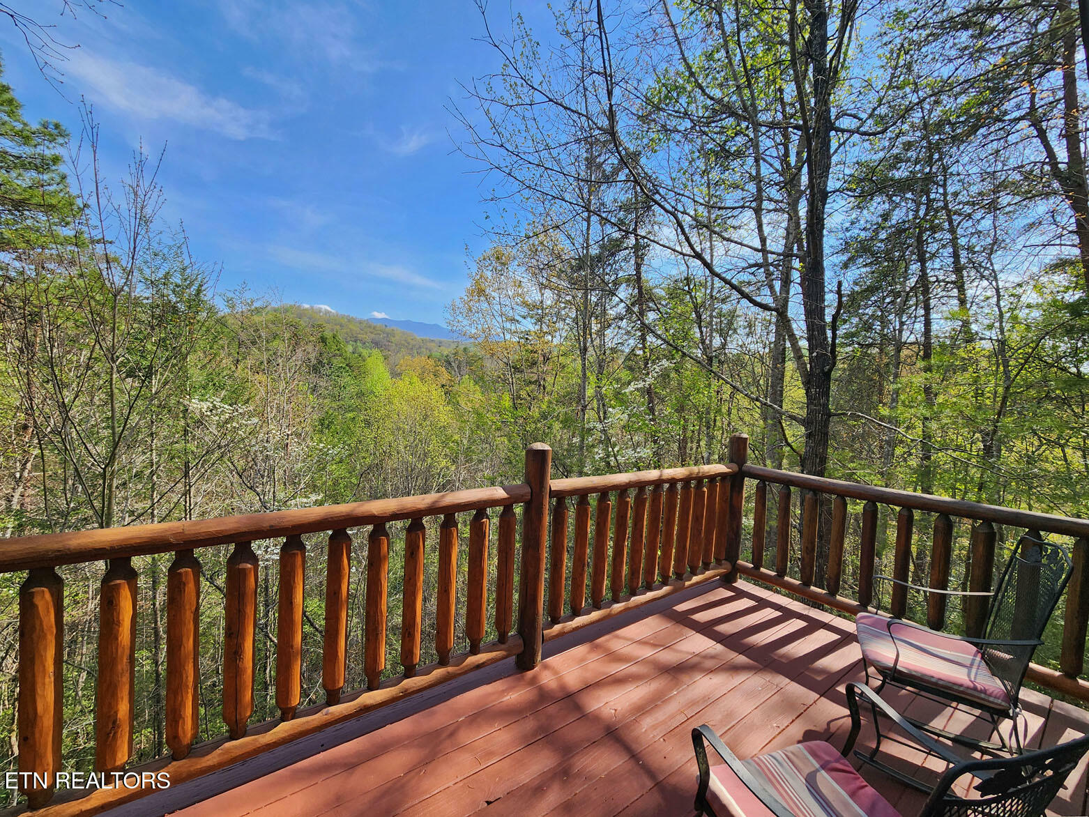 Property Photo: 1609 Majestic Oak Way TN 37862