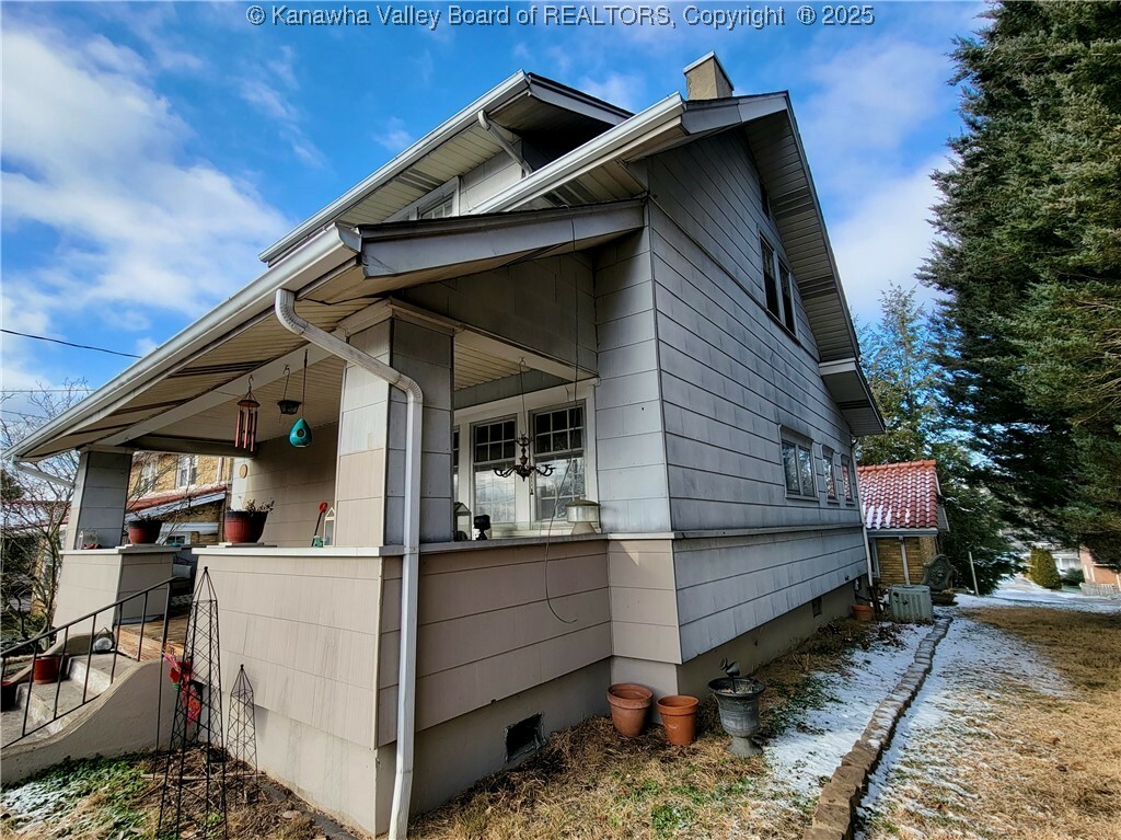 Property Photo: 873 Chester Road WV 25302