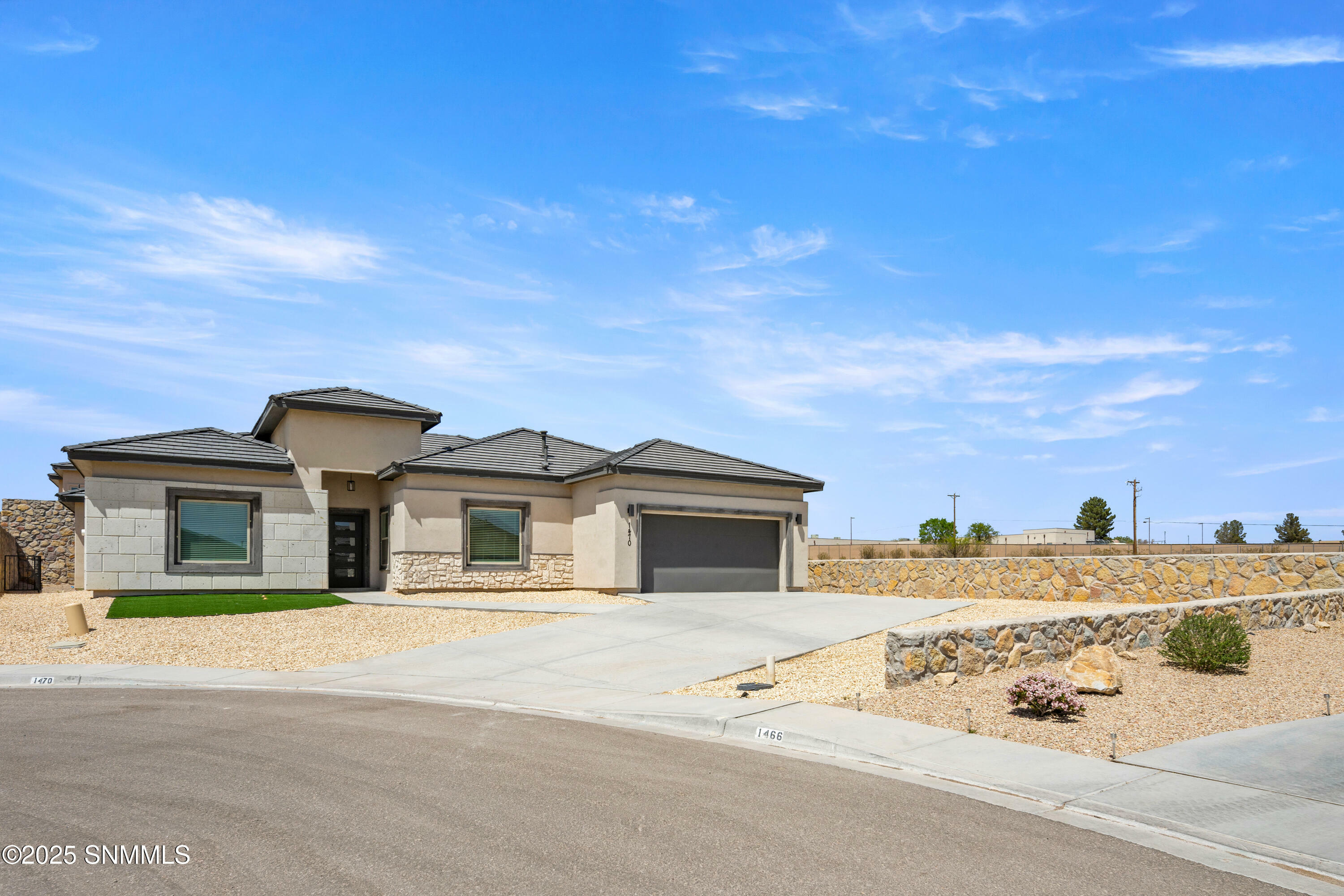 Property Photo: 1470 Lenox Avenue NM 88005