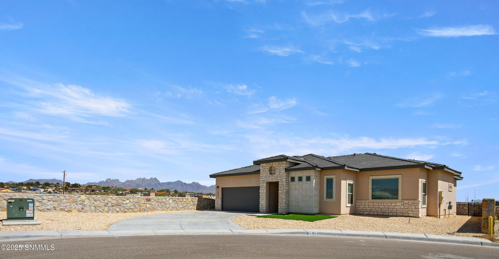 Property Photo:  1486 Lenox Avenue  NM 88005 