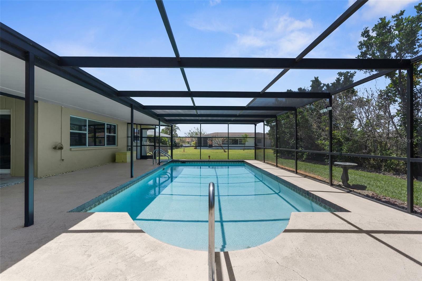 Property Photo: 1726 Claw Court FL 34293