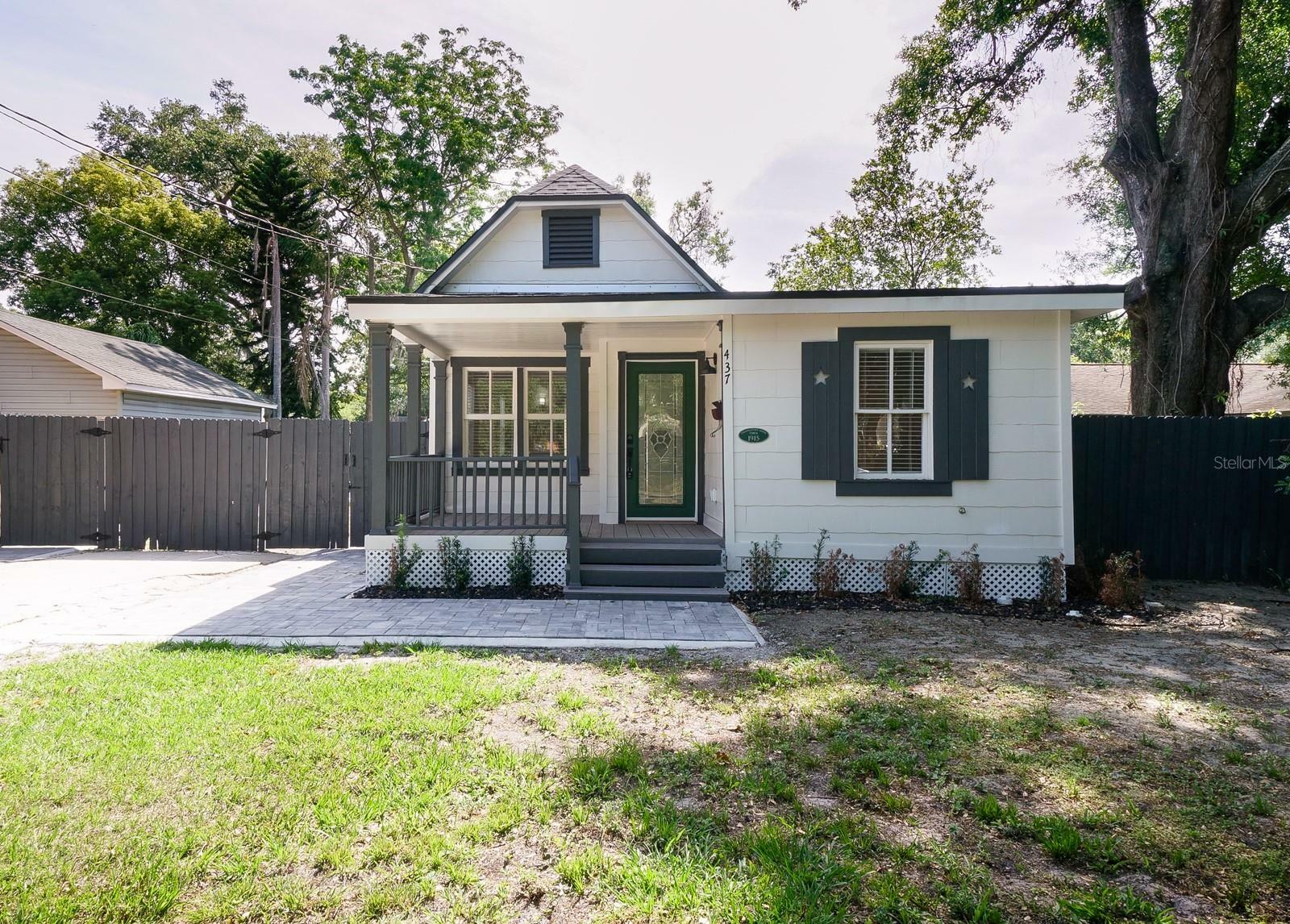 Property Photo:  437 N Shine Avenue  FL 32803 