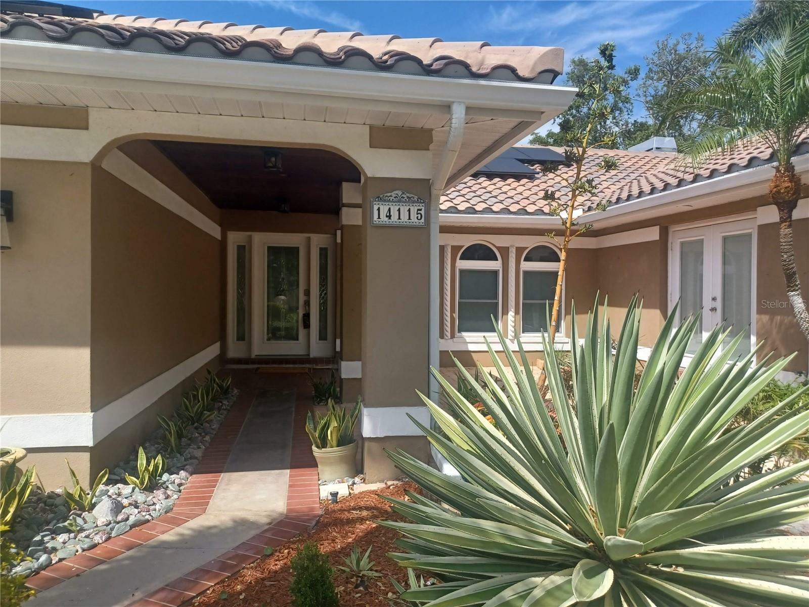 Property Photo:  14115 Harborwood Drive  FL 33774 