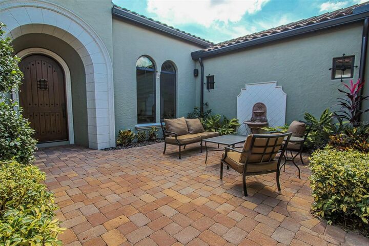 Property Photo:  7415 Pointe Venezia Drive  FL 32836 