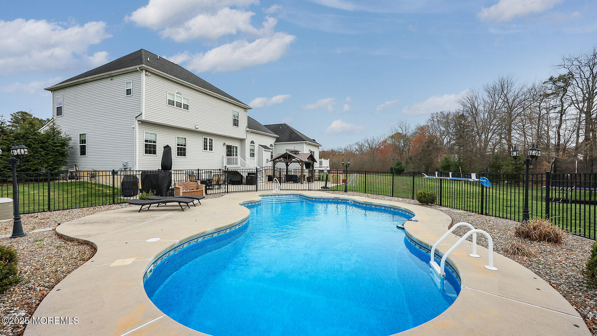 Property Photo: 10 Colliers Court NJ 08527