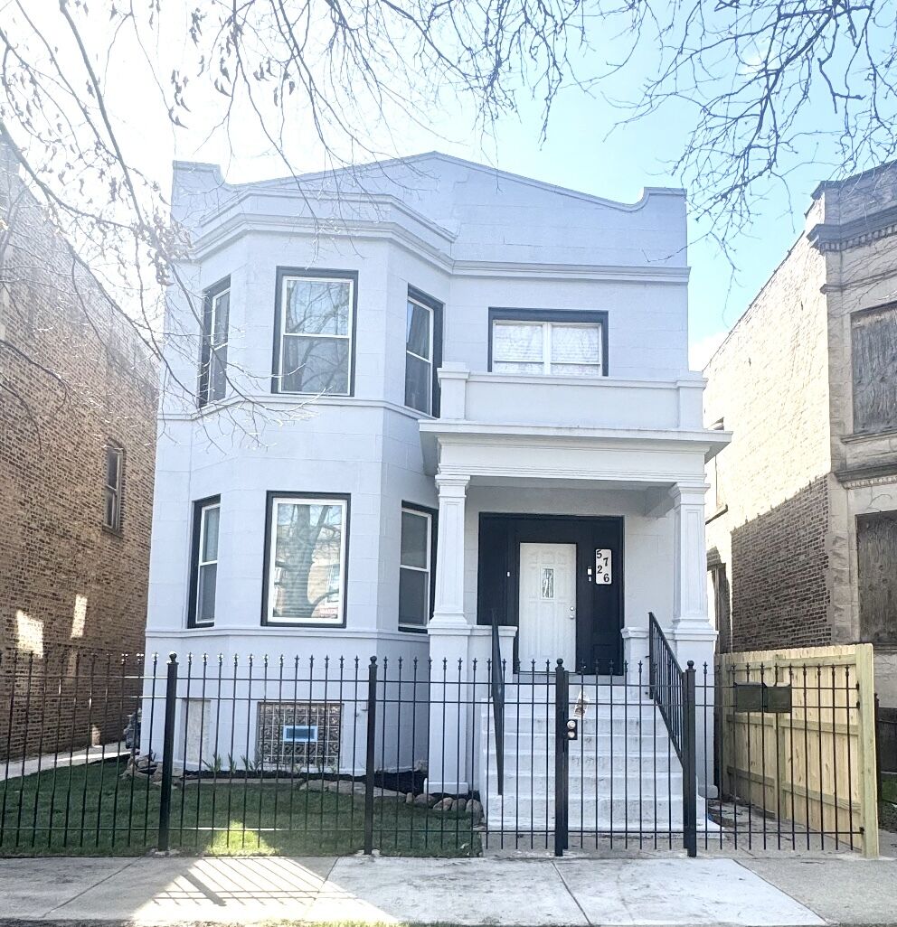 Property Photo:  5726 S Sangamon Street  IL 60621 