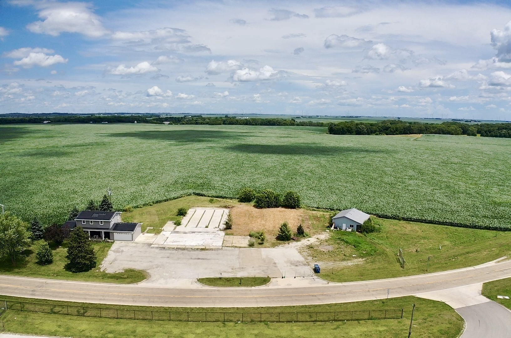 Property Photo:  26812 US 150 Highway  IL 61752 