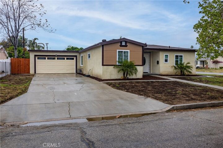 Property Photo:  1192 E 33rd Street  CA 92404 