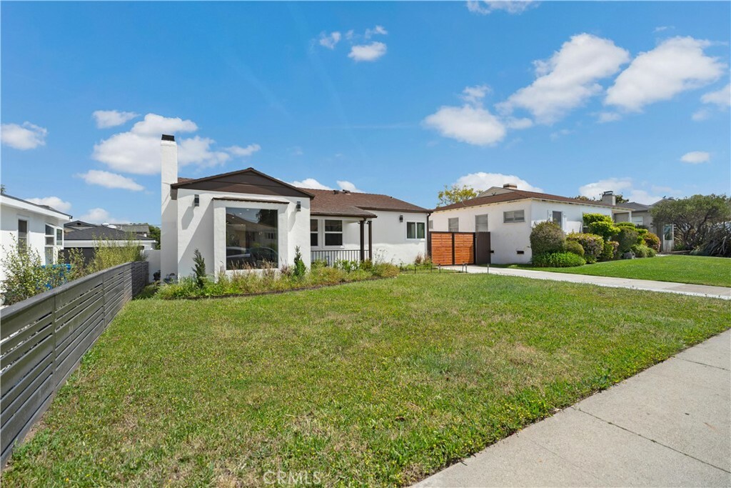 8112 Airlane Avenue  Los Angeles CA 90045 photo