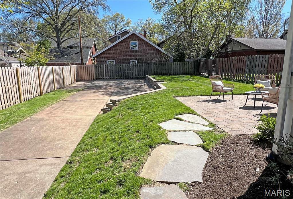 Property Photo: 7496 Teasdale Avenue MO 63130