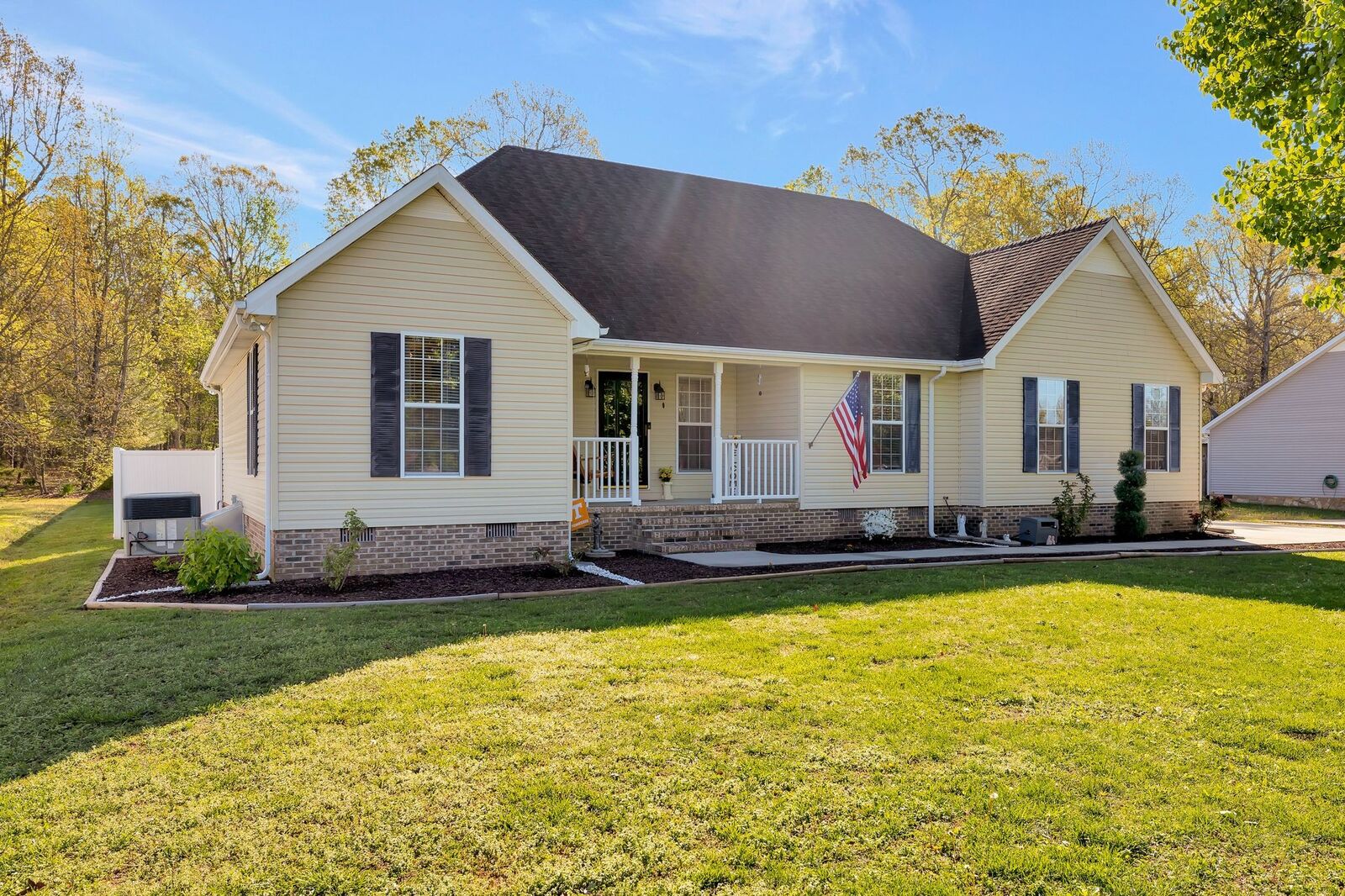 Property Photo:  125 Linda Ln  TN 37388 