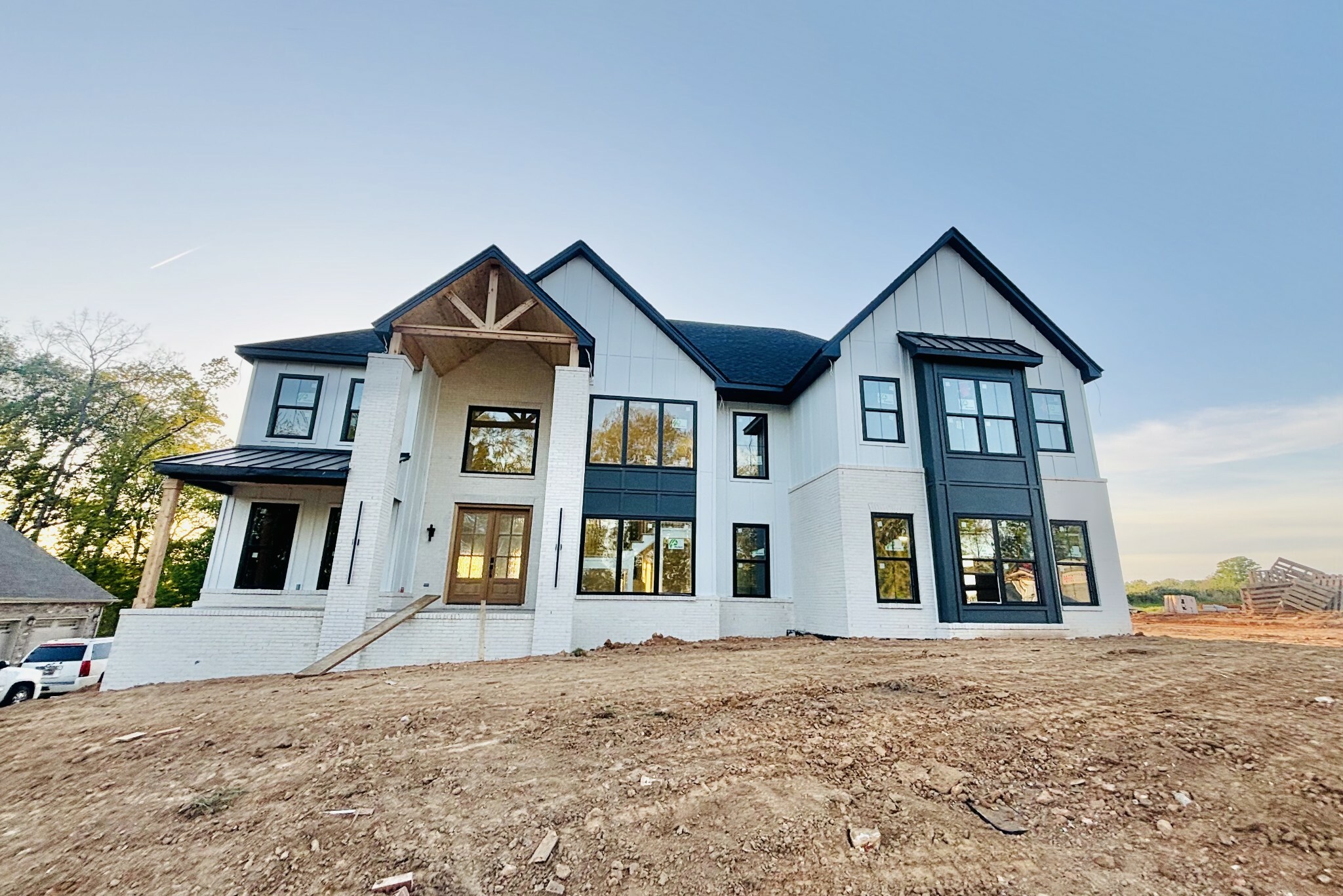 Property Photo: 827 Shady Bluff Trl TN 37043