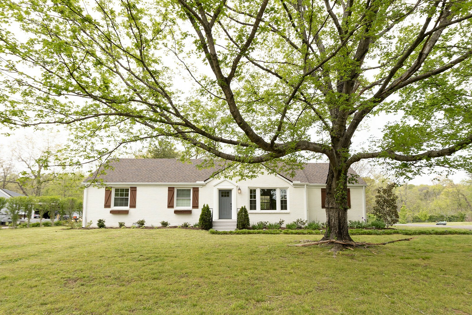 Property Photo:  329 Wimpole Dr  TN 37211 