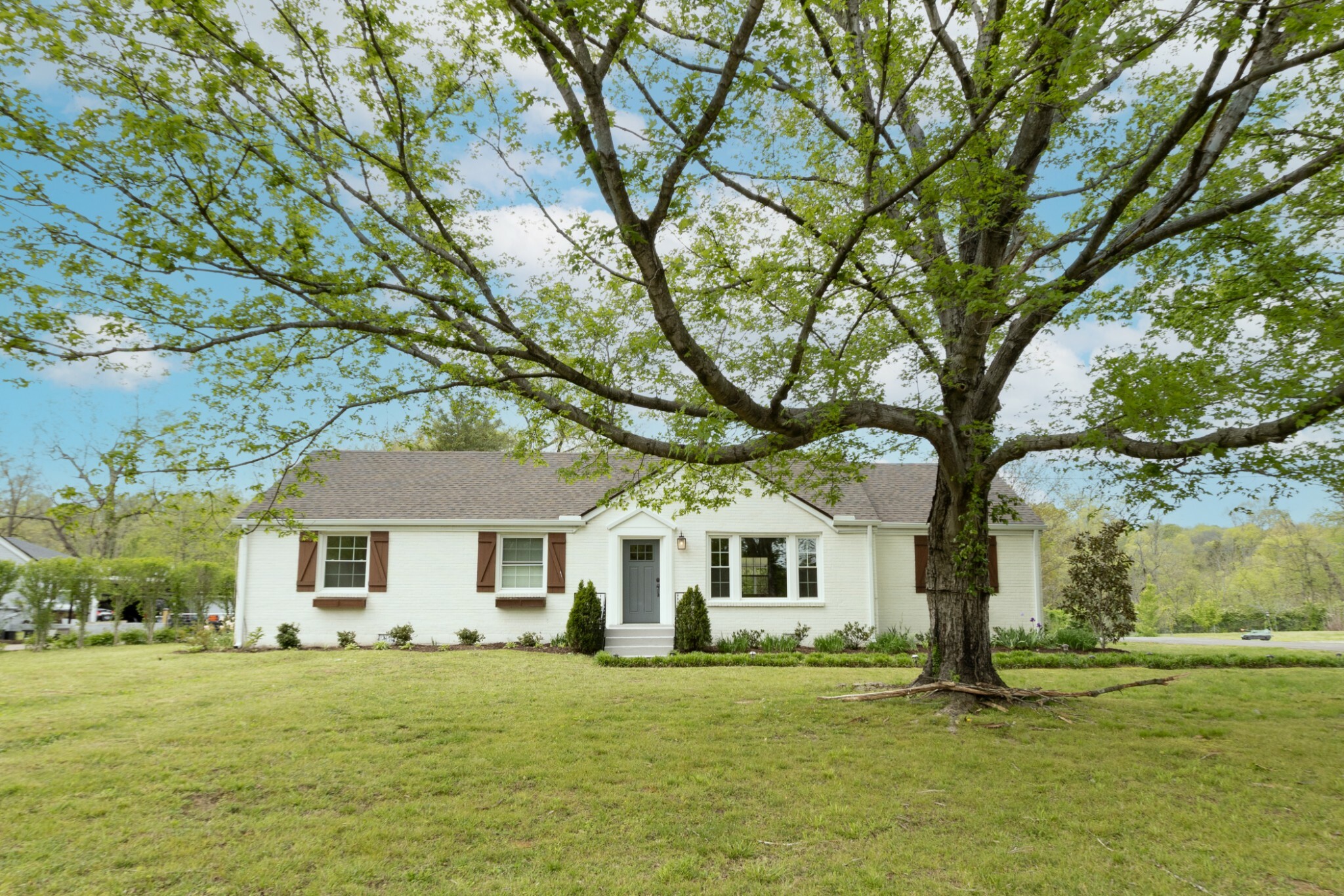 Property Photo: 329 Wimpole Dr TN 37211