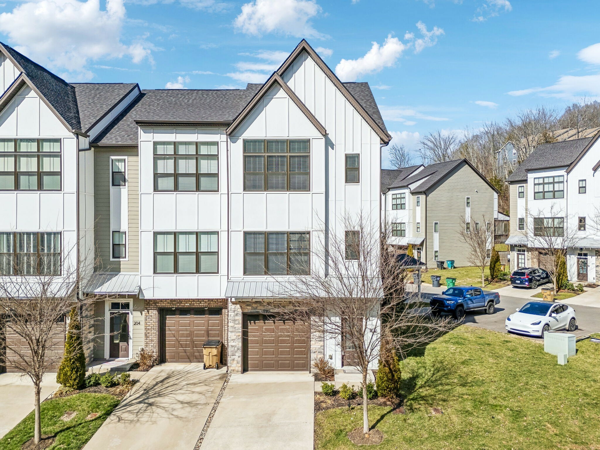 202 Stonecrest Cir  Nashville TN 37209 photo