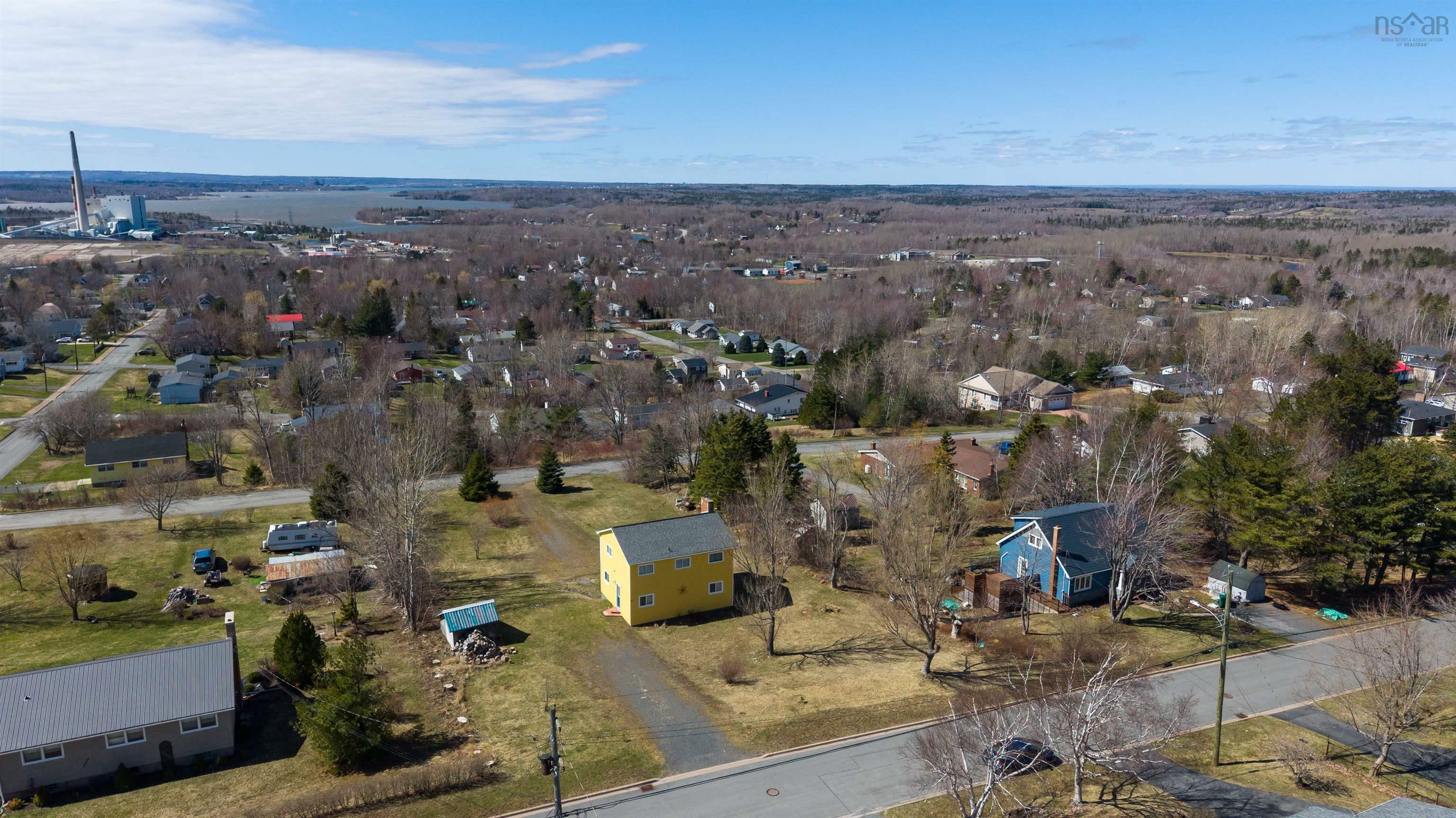 Property Photo: 26 Eleventh Street NS B0K 1X0