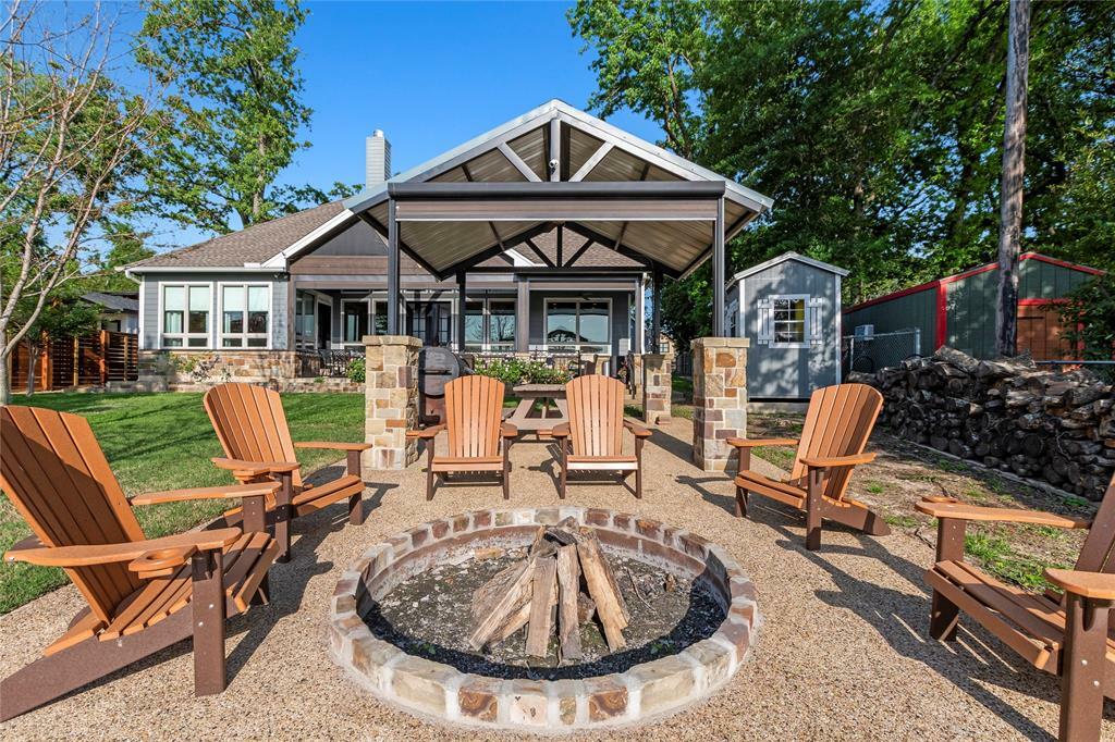 Property Photo: 116 Deer Island Road TX 75156