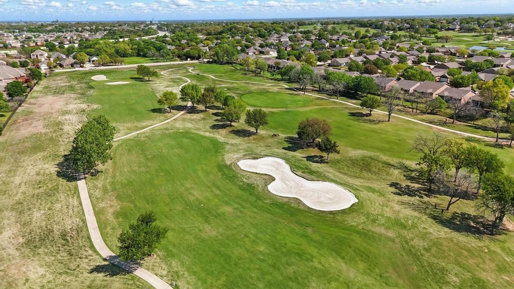 Property Photo: 6816 Alderbrook Drive TX 76210