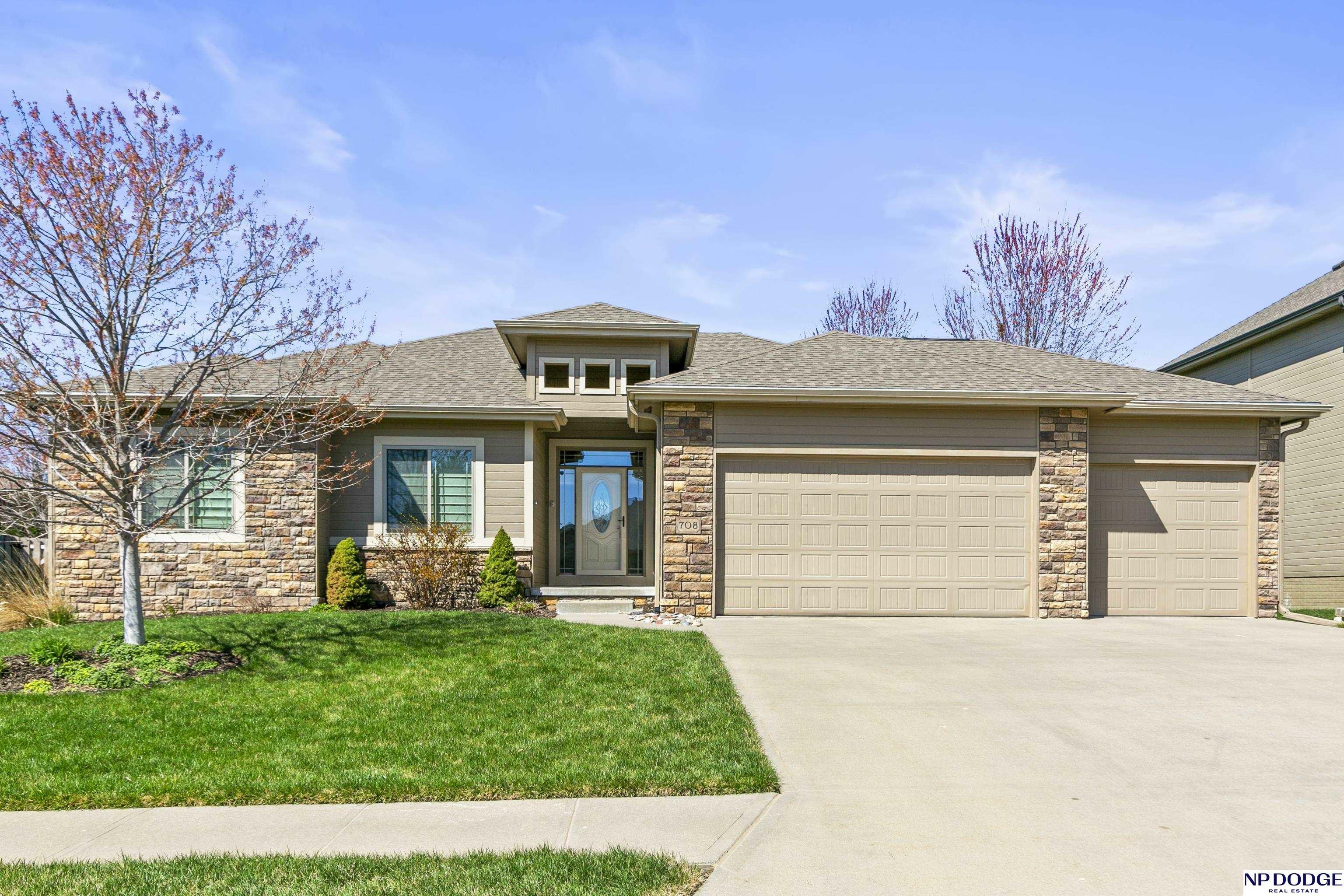 Property Photo: 708 S 199 Street NE 68022