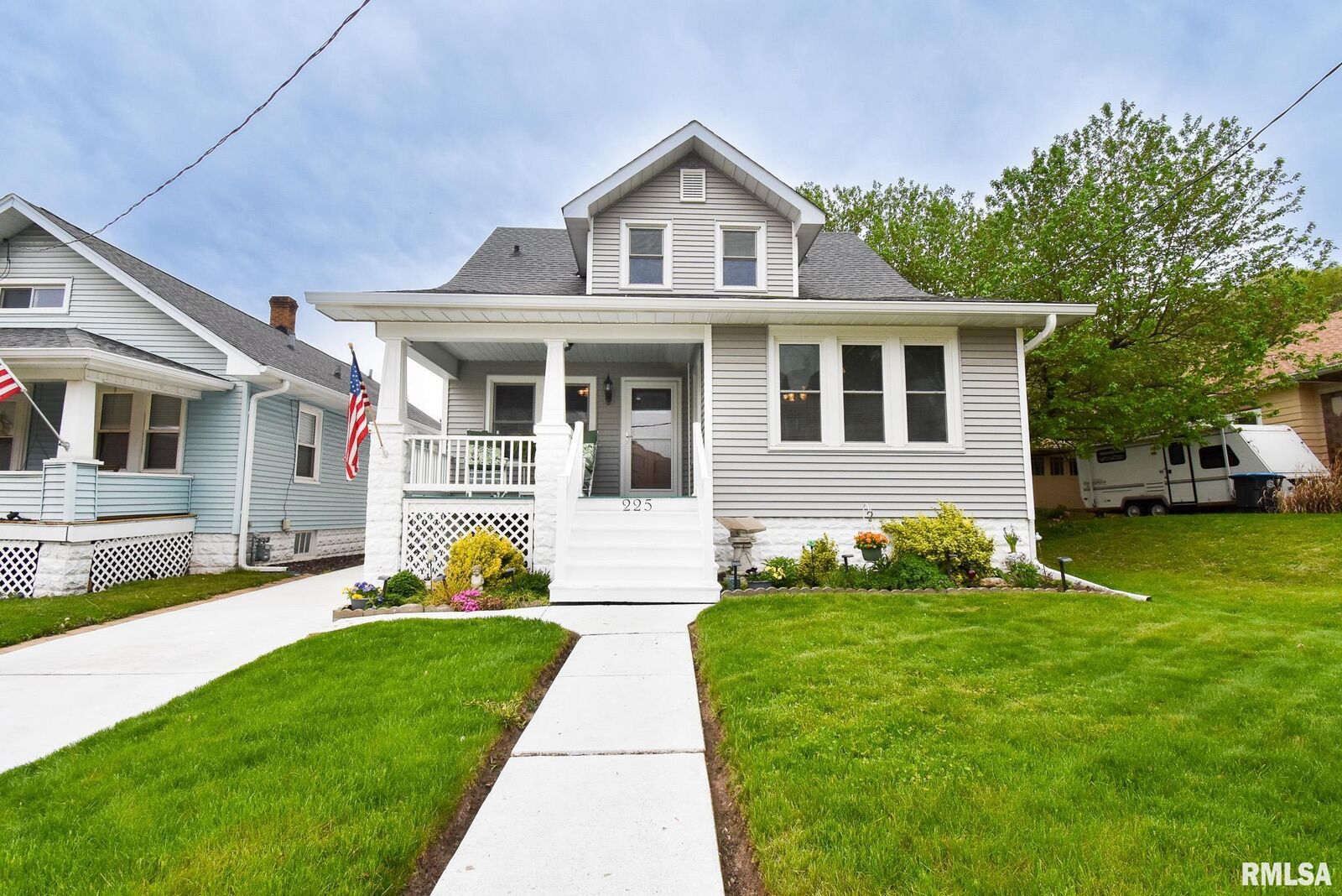 Property Photo: 225 Harding Boulevard IL 61611