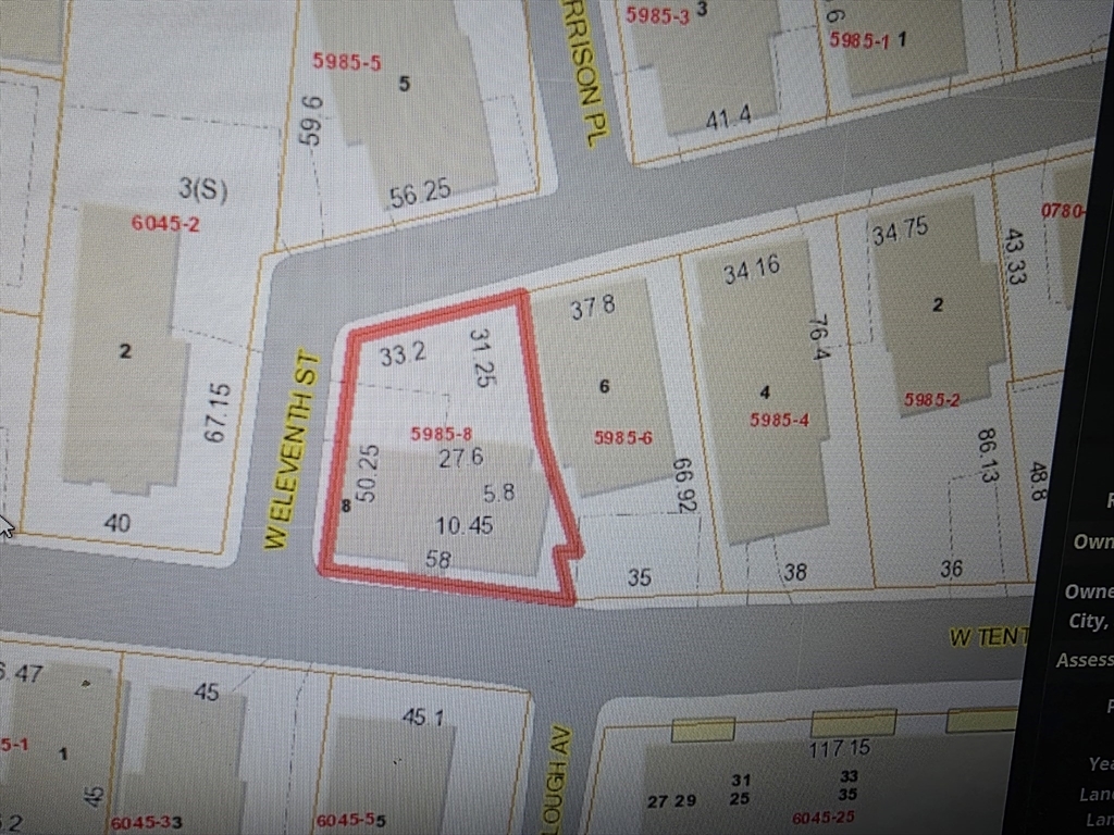 Property Photo:  8 W 11th  MA 01850 