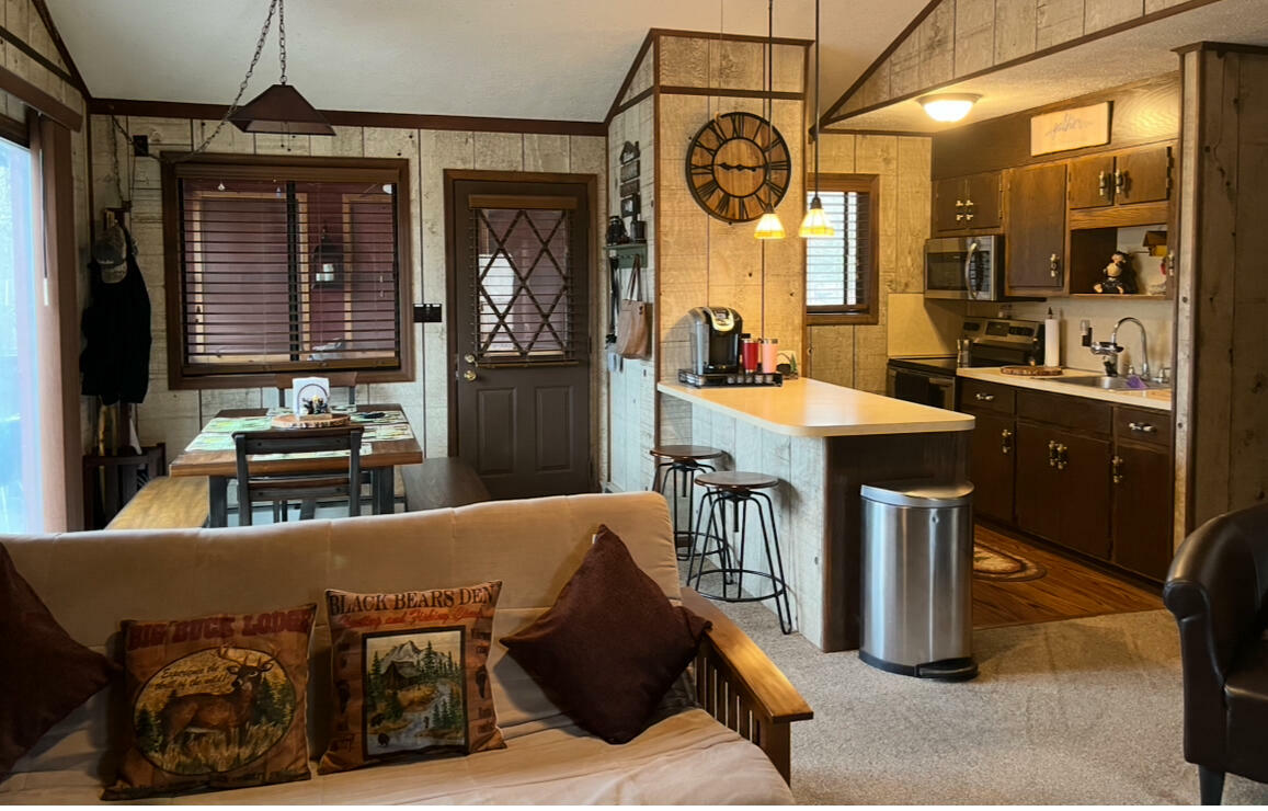 Property Photo: 172 Larsen Drive PA 18424