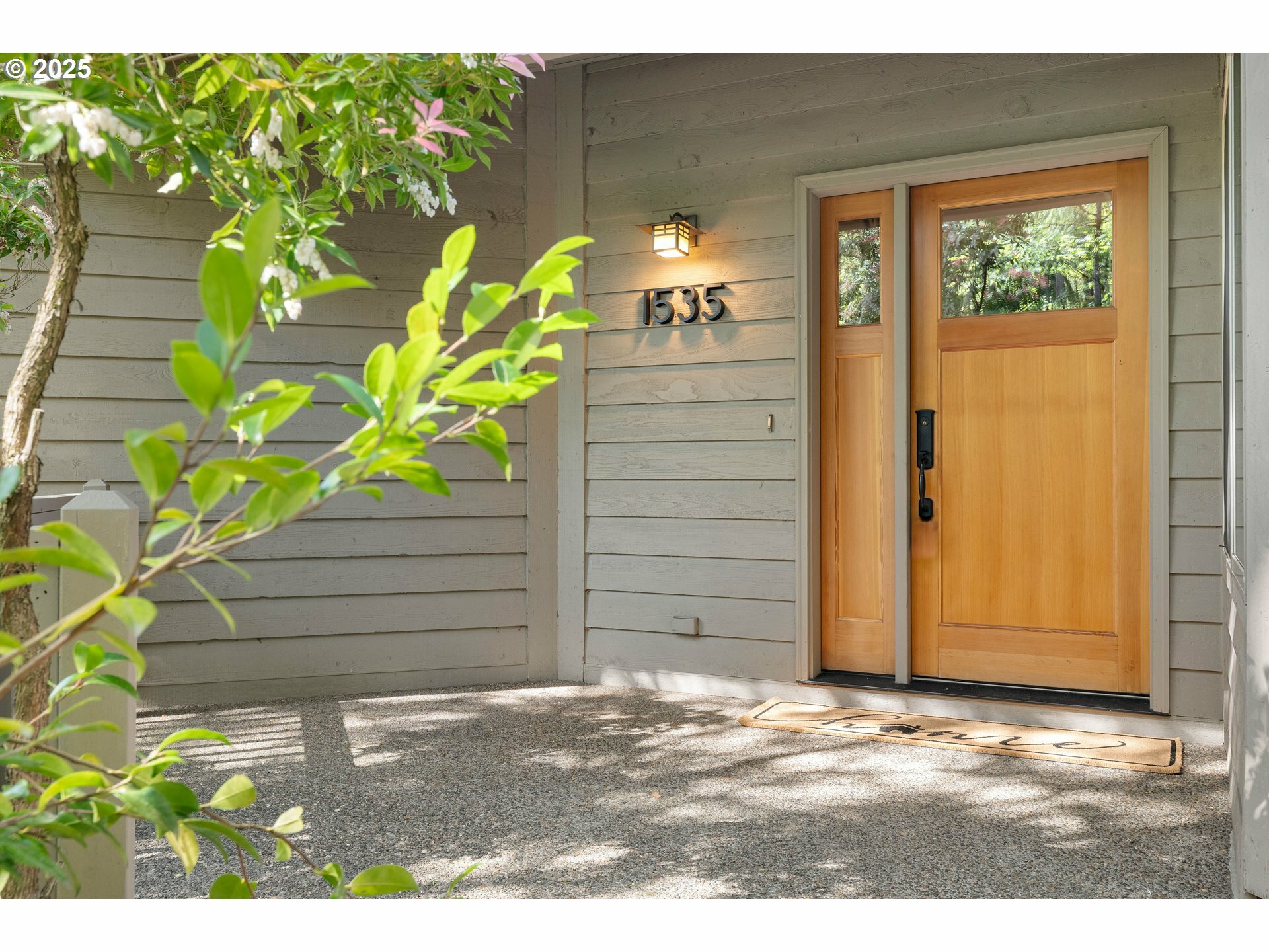 Property Photo: 1535 NW 102nd Ave OR 97229