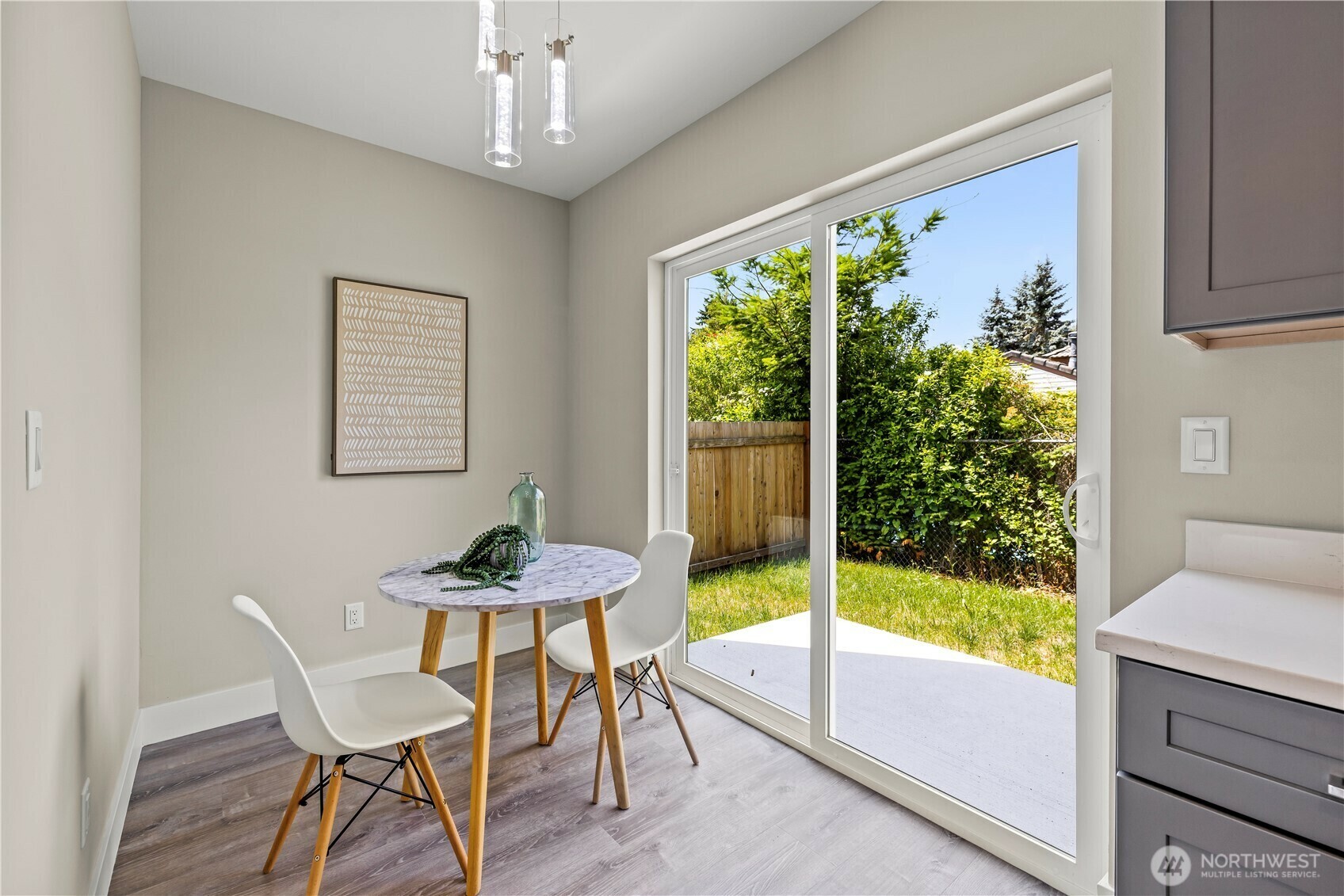 Property Photo: 13055 2nd Avenue S B WA 98168
