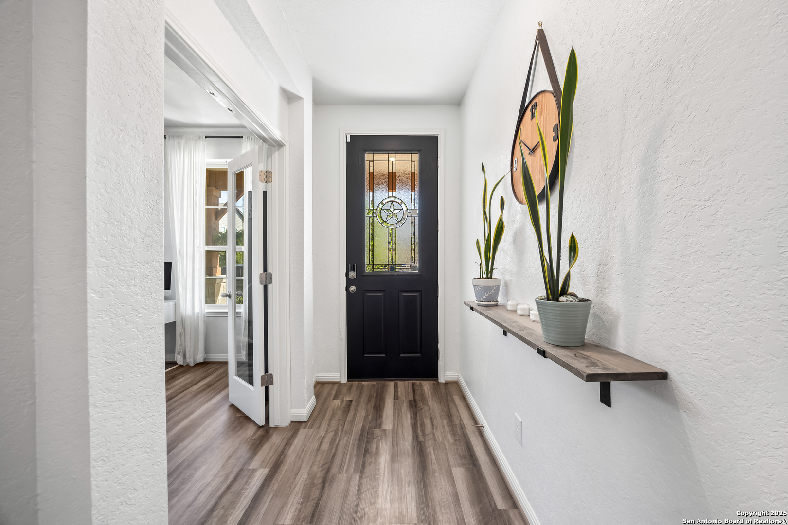 Property Photo: 11517 Lightning Way TX 78245