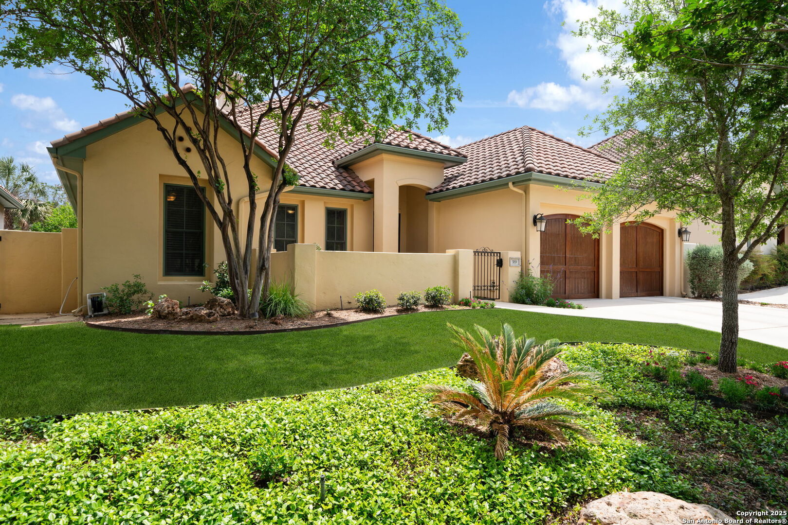 Property Photo: 319 Geddington TX 78249
