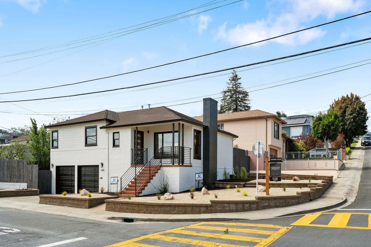 Property Photo: 1405 Magnolia Avenue CA 94030
