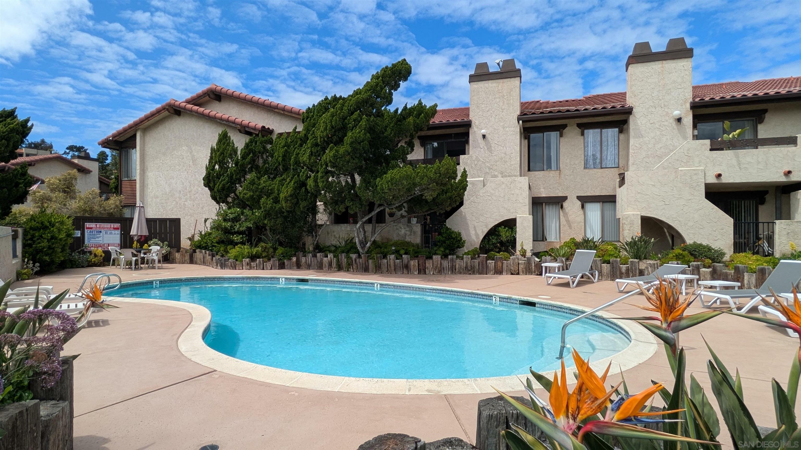 Property Photo: 13655 Ruette Le Parc E CA 92014