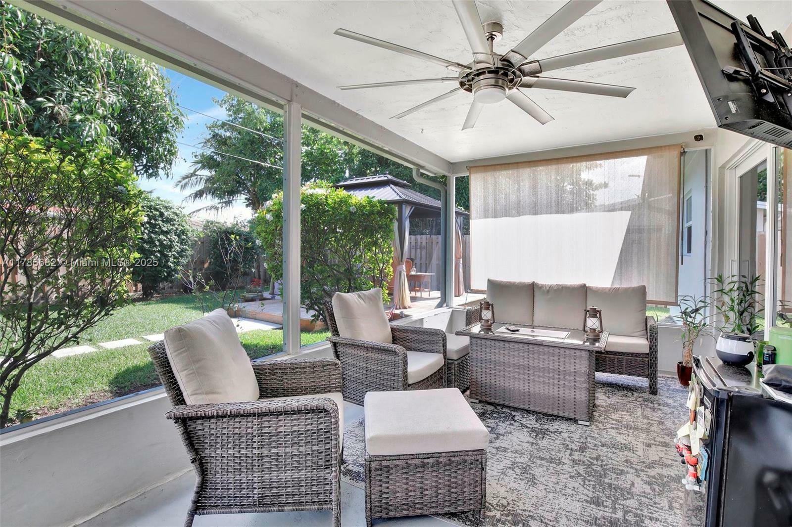 Property Photo: 9001 NW 25th St FL 33322